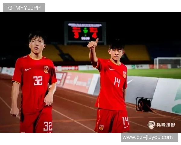 禁区内明显犯规帅惟浩遭无视球员集体抗议引发争议